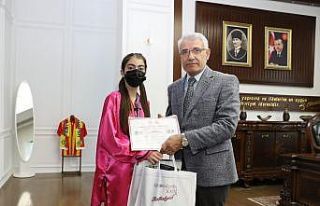 Başkan Güder, başarılı sporcuları ağırladı