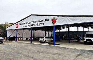 Başkan Kepez pazar esnafına verdiği sözü tuttu