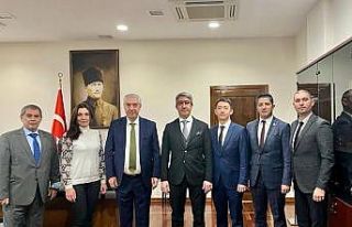 Başkan Oktay Başkonsolos Erikan ile görüştü