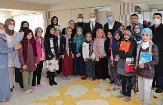 Başkan Özlü, vatandaşları dinledi talepleri not...