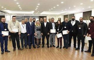 Başkan Uysal, başarı belgesi alan personelle buluştu