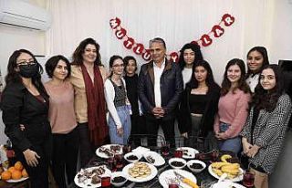 Başkan Uysal, kız öğrencilerin yeni yılını...