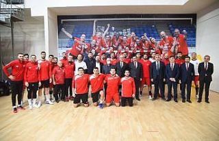 Başkan Vidinlioğlu’ndan A Milli Hentbol Takımına...