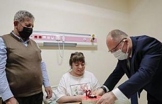Başkandan çölyak hastasına doğum günü sürprizi