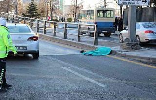 Başkent’te aracın çarptığı yaya hayatını...