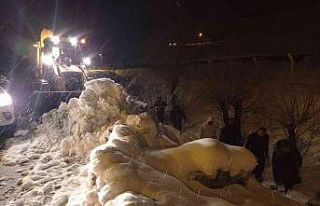 Belediye ekiplerinin 2 bin 400 rakımda içme suyu...