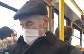 Belediye otobüsünde örgü ören yaşlı amcayı...