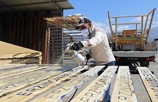 Belediyenin kendi atölyesinde üretim devam ediyor