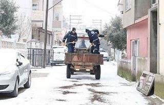 Biga Belediyesi karla mücadelesine devam ediyor