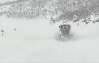 Bingöl’de tipi, açılan köy yollarını yeniden...