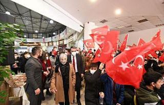 Birbirinden değerli yazarlar Pursaklar’da kitapseverlerle...