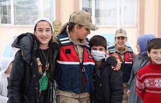 Bitlis’te 30 öğrenci jandarma tarafından “Kesişme...