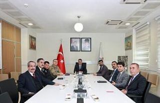 Bitlis’te ‘sokak hayvanları’ konulu toplantı