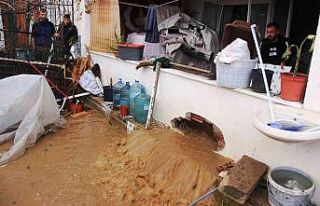 Bodrum’da sel faciası, evleri su bastı, sokak...