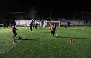 Bodrumlu kızlar 3. lige hazırlanıyor