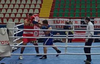 Boksta Sacit Topuz Türkiye ikincisi oldu