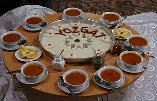 Bu çorba içilmiyor löp löp yutuluyor