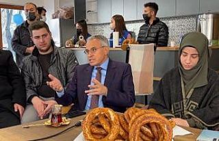 Bu üniversitede çay-simit ücretsiz