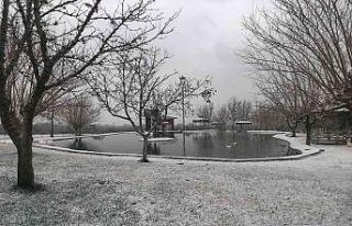 Buharkent’te kar yağışı masalsı görüntüler...