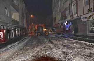 Bulanık’ta karla mücadele çalışması