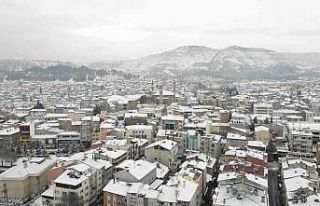 Burdur beyaz gelinliğini giydi