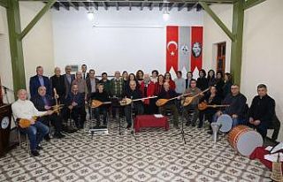 Burhaniye Belediyesi Türk Halk Müziği Korosu kurdu