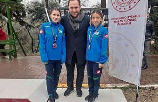 Bursa Büyükşehir Belediyesporlu atletlerden ‘Süper’...