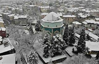 Bursa şehir merkezinden kar manzaraları