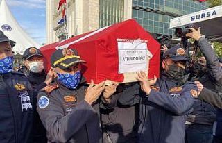 Bursa’da görev şehidi 4 itfaiyeci gözyaşlarıyla...