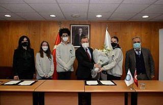 BUÜ’den Şükrü Şankaya Anadolu Lisesi’ne bilimsel...