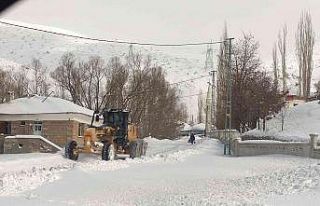 Büyükşehir, 640 mahalle yolunu ulaşıma açtı