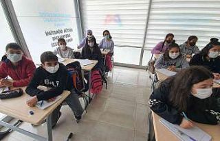 Büyükşehir Belediyesi, Tarsus’ta LGS hazırlık...