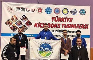 Büyükşehir Kick Boks takımından 3 madalya