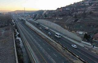 Büyükşehir Mavi Göl Girişi Kavşağı’nın...