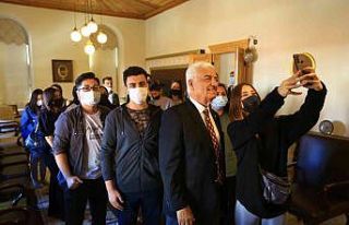 Büyükşehir, öğrencilere 4 ayda, 408 bin 500 TL...