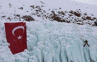 Buz duvarı Türkiye Buz Tırmanış Şampiyonası’na...