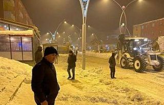 Çaldıran’da karla mücadele çalışması