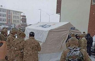 Çaldıran’daki güvenlik korucularına afet eğitimi