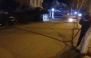 Çalılıklarda çıkan yangın korkuttu