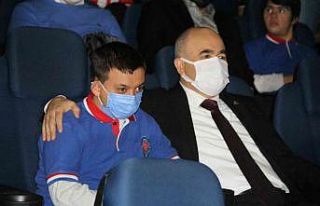 ’Canım Dayım’ filmi özel çocuklarla izlendi