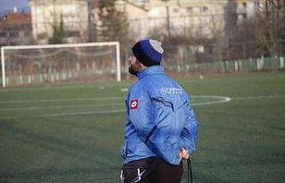 Çaydeğirmeni’nde minikler futbola hevesli