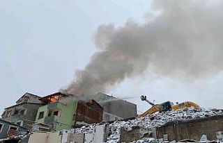 Çengelköy’de kentsel dönüşüm alanında yangın