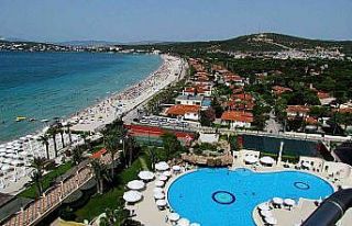 Çeşmeli turizmcilerden erken rezervasyon uyarısı