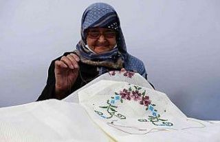 Cevriye nine gençlerin yapamadığını yapıyor,...