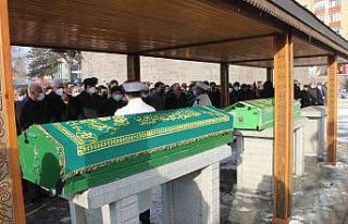 Çığ altında hayatını kaybeden amca çocukları...