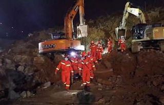 Çin’de şantiyede toprak kayması: 10 ölü, 4...