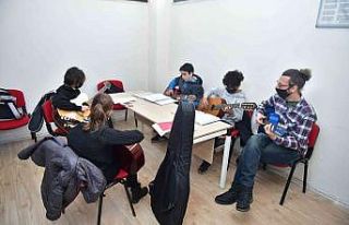 Çocuklar zararlı alışkanlıklardan müzikle uzaklaşıyorlar