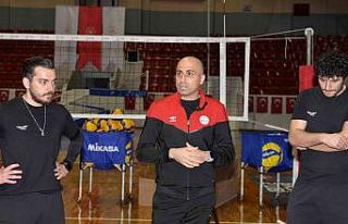 Çukurova Belediyespor Antrenörü Uysal: "Hedefimiz...