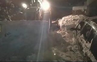 Dağ evinde 2 gün mahsur kaldı