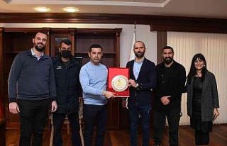 Davutlarspor’dan Başkan Ömer Günel’e teşekkür...